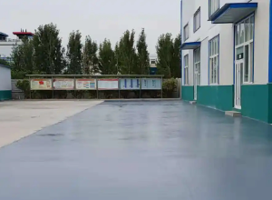 保定彩色路面喷涂翻新的材料对冬季