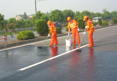 保定 彩色路面喷漆维修改色的使用寿命有多长？